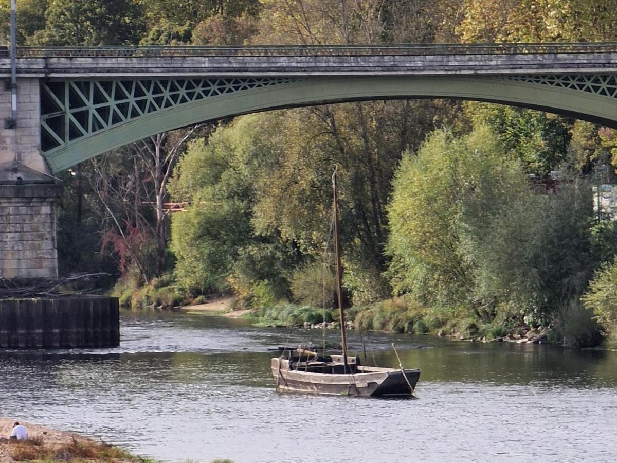 Chambre D'Hotes "Au Bord De Loire" La Marche Eksteriør billede