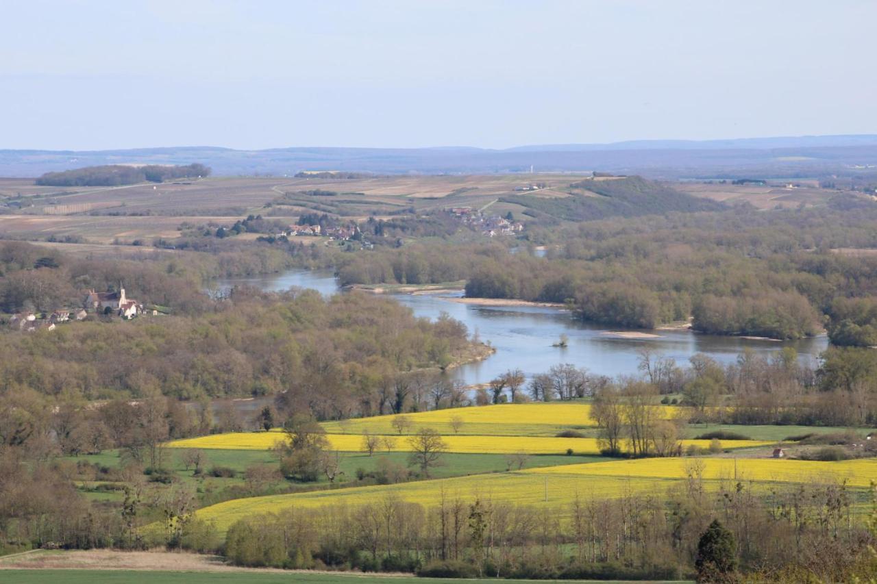 Chambre D'Hotes "Au Bord De Loire" La Marche Eksteriør billede
