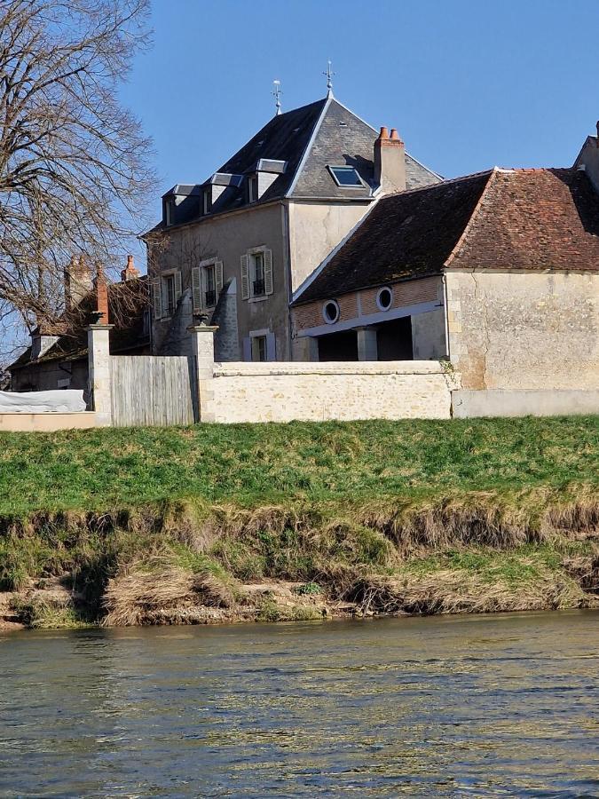Chambre D'Hotes "Au Bord De Loire" La Marche Eksteriør billede